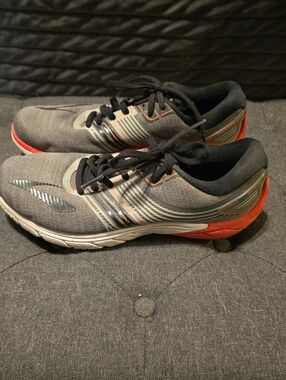 Brooks Women's Athletic Running Shoes - Gray with Pink